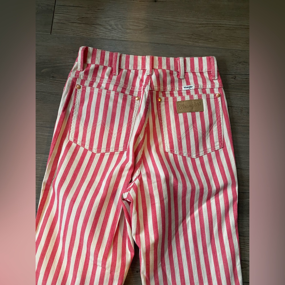 Red & Cream stripped Wrangler jeans - Picture 5 of 6